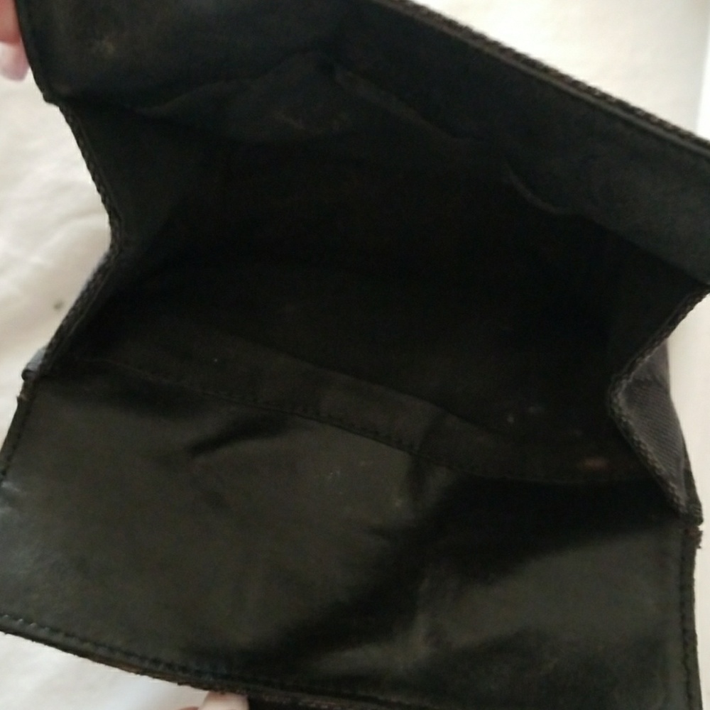 Gucci black on black logo make up bag - Picture 4 of 4